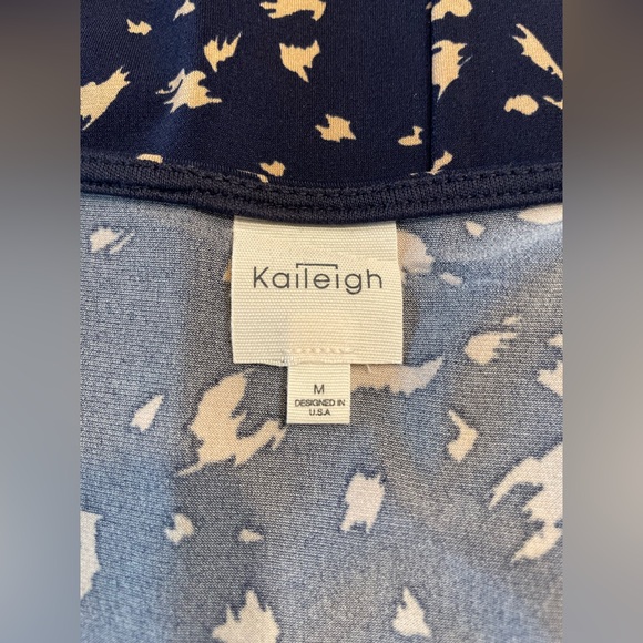 Kaileigh Navy Blue and Cream Patterned Fit & Flare Dress Size Medium - Picture 7 of 8